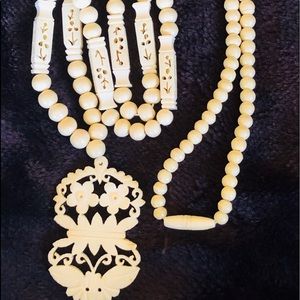 CARVED BONE PENDANT ORIENTAL NECKLACE